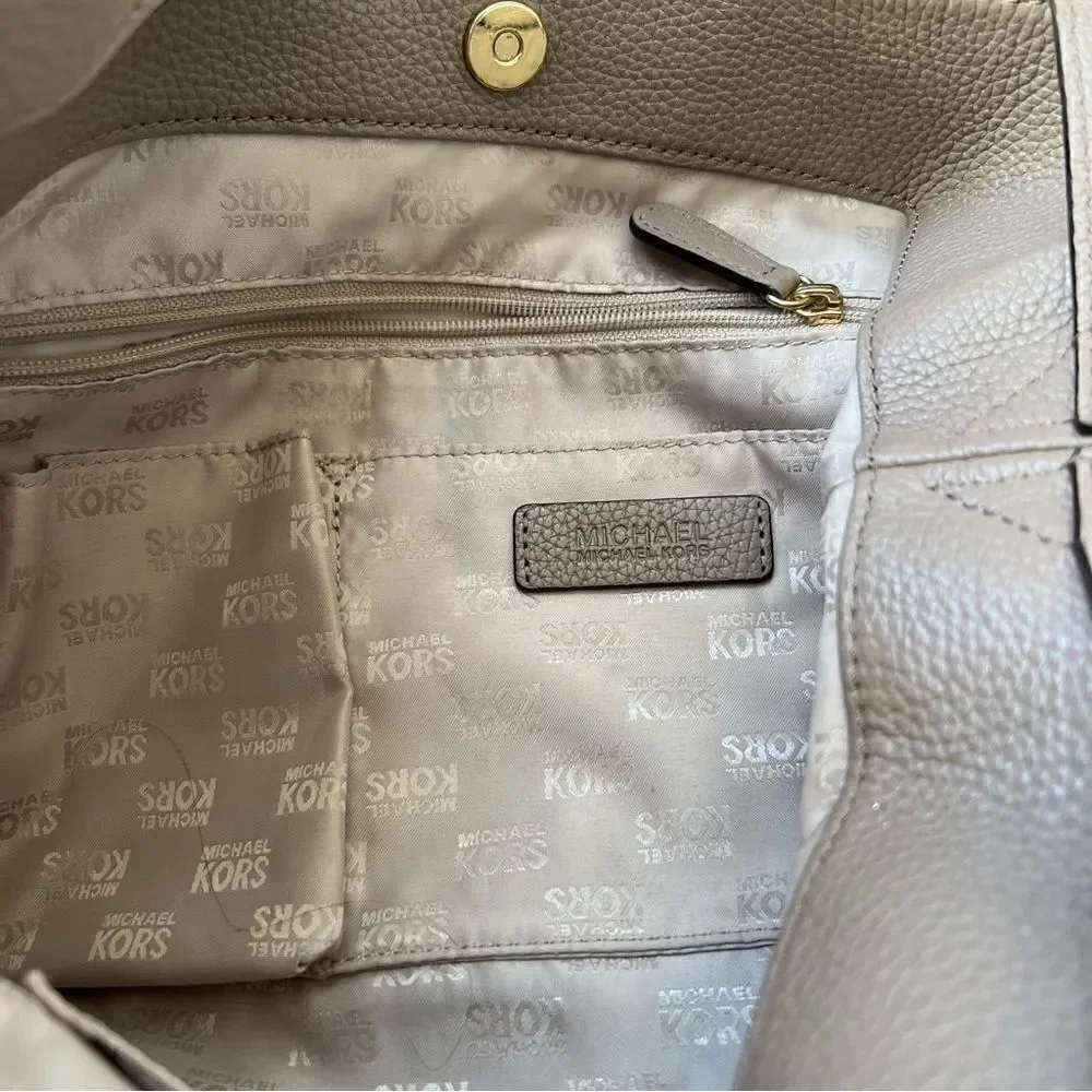 Michael Kors Jamesport Leather Hobo Large Shoulder Bag Taupe Tan Nude Gold